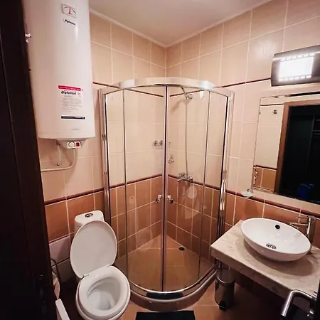Mountain Cedar Pine 1 Bedroom Near Gondola Apartman Banszko
