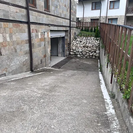 Mountain Cedar Pine 1 Bedroom Near Gondola Banszko