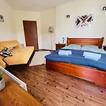 Mountain Cedar Pine 1 Bedroom Near Gondola * Банско