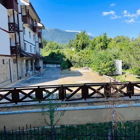 Appartamento Mountain Cedar Pine 1 Bedroom Near Gondola Bansko